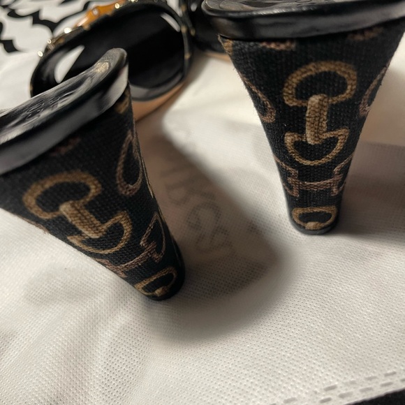 These are stunning AUTHENTIC Gucci Slides that you would love…..!! - Picture 2 of 11